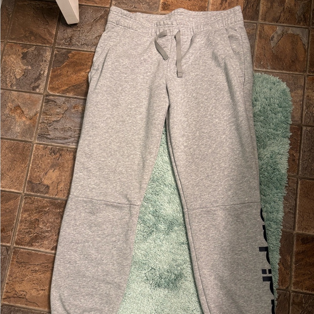 Boys adidas joggers 
Size large (16/18)